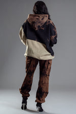 SUDADERA CON CAPUCHA RUSTED N SAND TRI CNT PATCHWORK